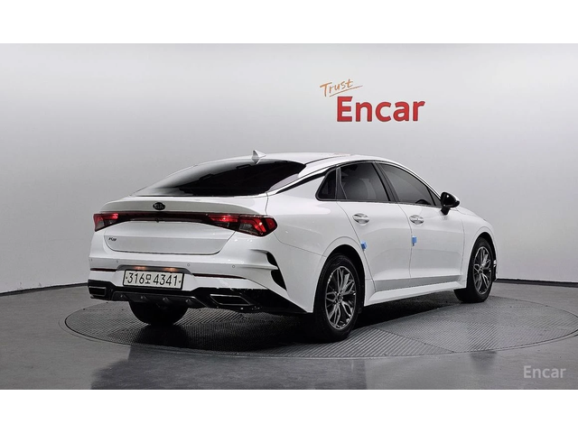 Kia K5 2.0 Trendy* ПОДГРЕВ* LANE ASSIST* CARPLAY* - автомобили, коли, обяви за нови и употребявани 2