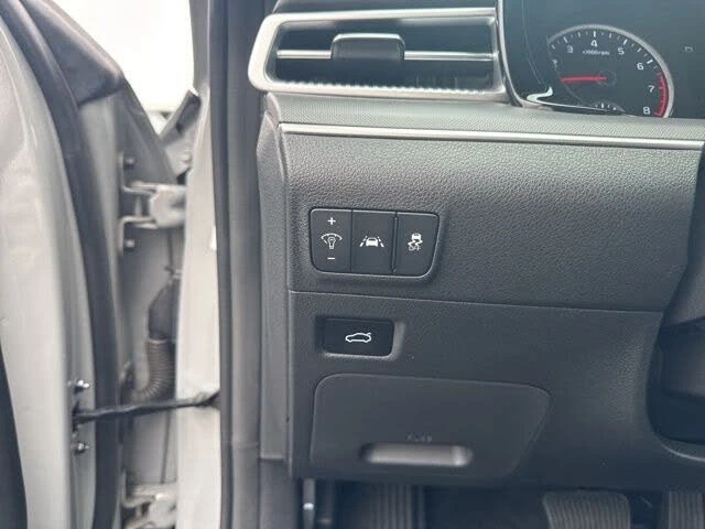 Kia K5 - автомобили, коли, обяви за нови и употребявани 13