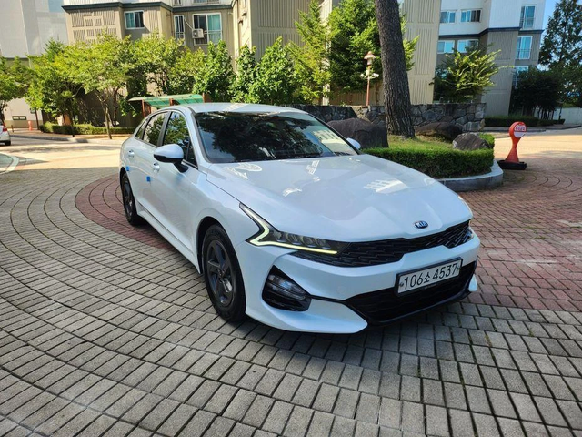 Kia K5 2.0 LPI Strandard * НАЙ-ДОБРА ЦЕНА В БЪЛГАРИЯ* - автомобили, коли, обяви за нови и употребявани 1