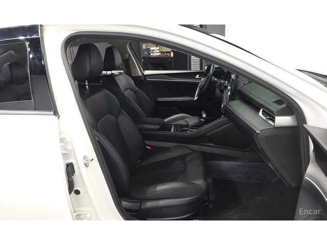 Kia K5 2.0* LPI* LANE* ASSIST* ПОДГРЕВ* КАМЕРА* КЕЙЛЕС* - автомобили, коли, обяви за нови и употребявани 13