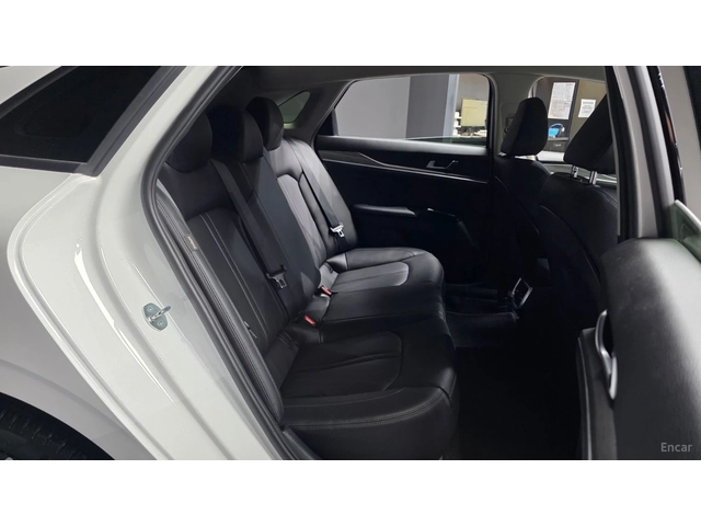 Kia K5 1.6 Turbo Noblesse* КОЖА* ОБДУХВ* НАВИ - автомобили, коли, обяви за нови и употребявани 9