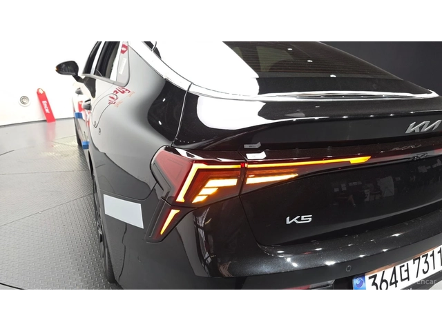 Kia K5 2.0 Signature* КОЖА* НАВИ* ОБДУХВ* 360 - автомобили, коли, обяви за нови и употребявани 15