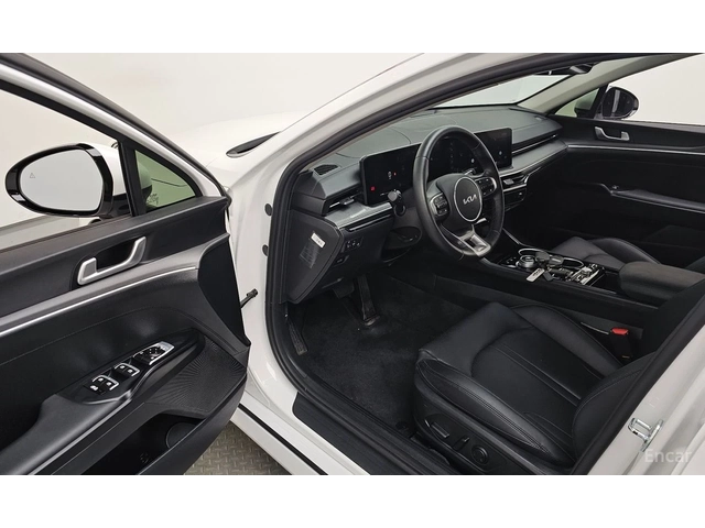 Kia K5 2.0* LPI* PRESTIGE* ПОДГРЕВ* КАМЕРА* LANE* ASSIST* - автомобили, коли, обяви за нови и употребявани 5
