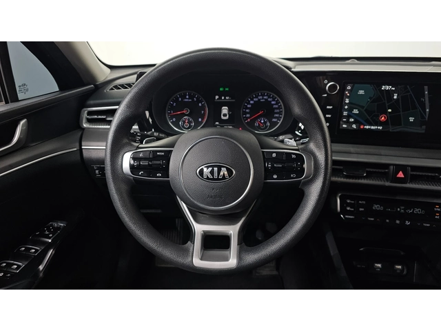 Kia K5 - автомобили, коли, обяви за нови и употребявани 6