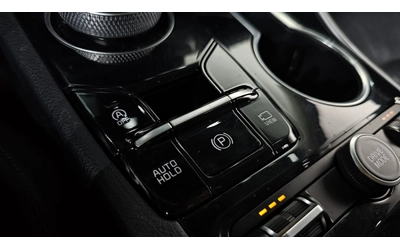 Kia K5 - автомобили, коли, обяви за нови и употребявани 9