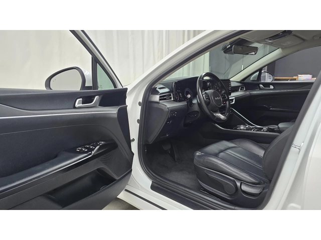 Kia K5 Trendy - автомобили, коли, обяви за нови и употребявани 11