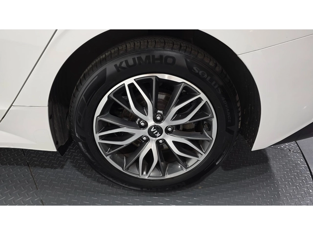 Kia K5 TRENDY - автомобили, коли, обяви за нови и употребявани 4