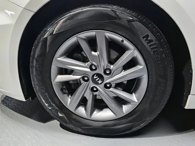 Kia K5 2.0 Luxury - САМО 30% АВАНС - автомобили, коли, обяви за нови и употребявани 9
