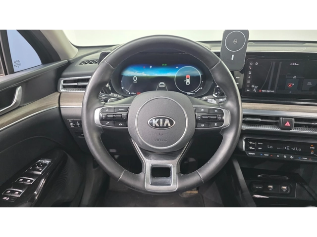 Kia K5 2.0 Noblesse | 360  камера| Адаптив. круиз| Обдухв - автомобили, коли, обяви за нови и употребявани 12