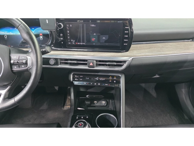 Kia K5 2.0 Noblesse | 360  камера| Адаптив. круиз| Обдухв - автомобили, коли, обяви за нови и употребявани 13