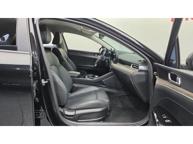 Kia K5 2.0 Noblesse | 360  камера| Адаптив. круиз| Обдухв - автомобили, коли, обяви за нови и употребявани 9