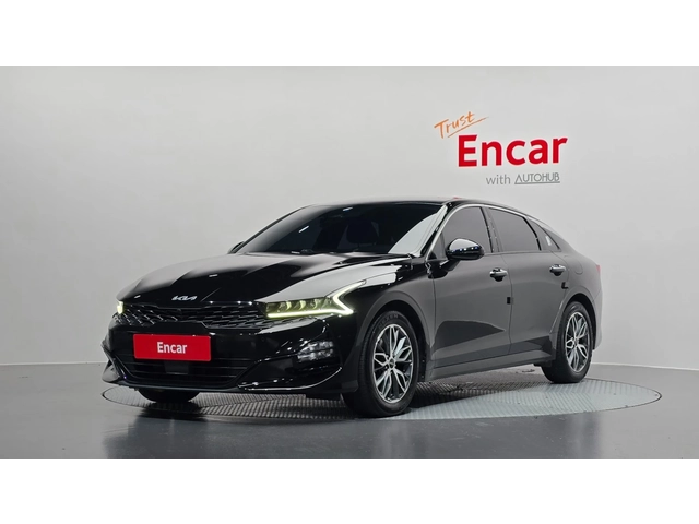 Kia K5 - автомобили, коли, обяви за нови и употребявани 0