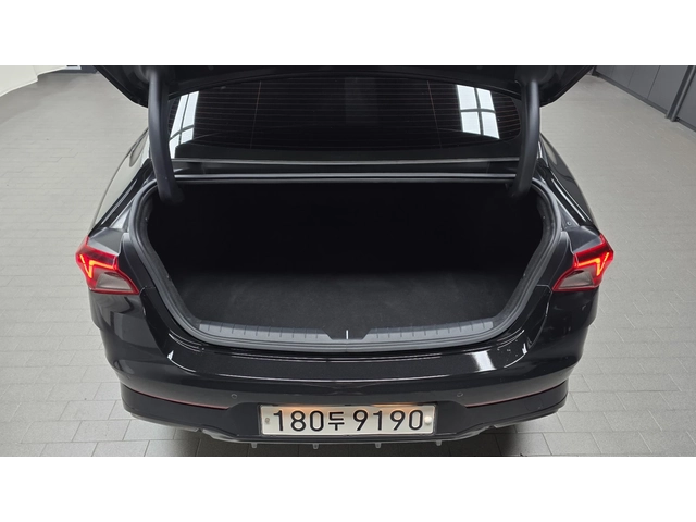 Kia K5 - автомобили, коли, обяви за нови и употребявани 4