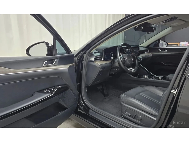 Kia K5 - автомобили, коли, обяви за нови и употребявани 6
