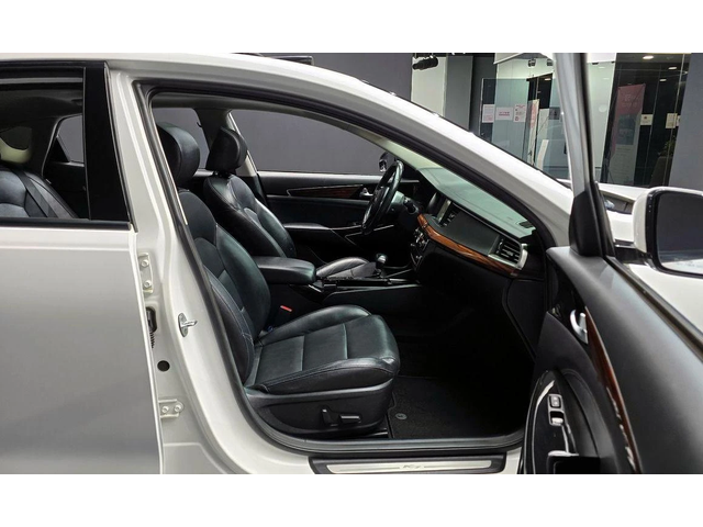 Kia K7 3.0 LPI Luxury - автомобили, коли, обяви за нови и употребявани 9