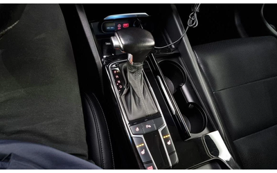 Kia K7 3.0 LPI Luxury - автомобили, коли, обяви за нови и употребявани 8