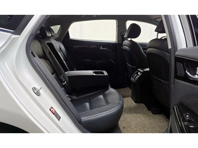 Kia K7 3.0 LPI Luxury - автомобили, коли, обяви за нови и употребявани 11