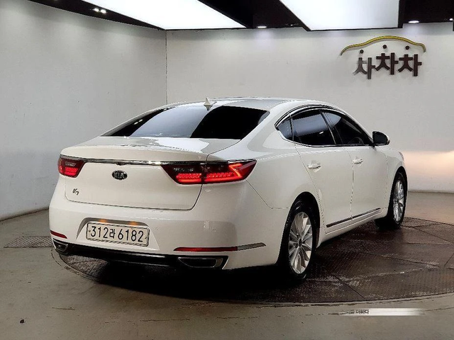 Kia K7 3.0 LPG Deluxe - автомобили, коли, обяви за нови и употребявани 3