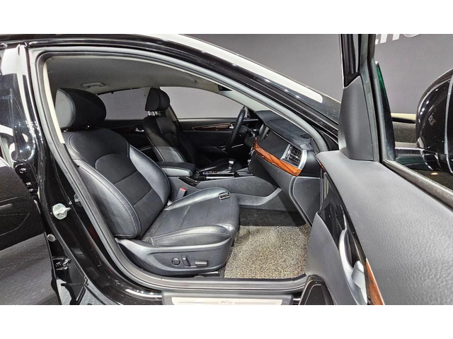 Kia K7 3.0 LPI Prestige - автомобили, коли, обяви за нови и употребявани 9