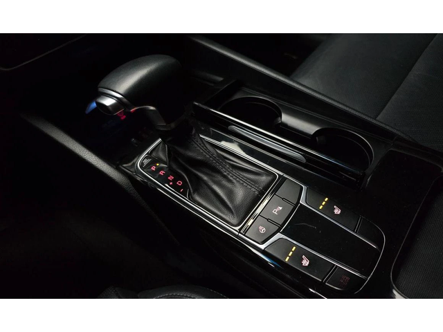 Kia K7 3.0 LPI Luxury - автомобили, коли, обяви за нови и употребявани 8