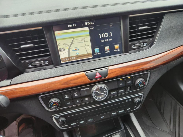 Kia K7 3.0 LPI  Deluxe * НАЙ-ДОБРА ЦЕНА В БЪЛГАРИЯ* - автомобили, коли, обяви за нови и употребявани 9