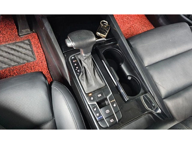 Kia K7 3.0 LPI Luxury * НАЙ-ДОБРА ЦЕНА В БЪЛГАРИЯ* - автомобили, коли, обяви за нови и употребявани 8