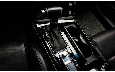 Kia K7 3.0 LPI Standard * НАЙ-ДОБРА ЦЕНА В БЪЛГАРИЯ* - автомобили, коли, обяви за нови и употребявани 8