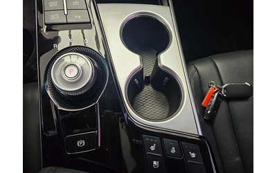 Kia K8 3.5 LPG 2WD Prestige - автомобили, коли, обяви за нови и употребявани 8