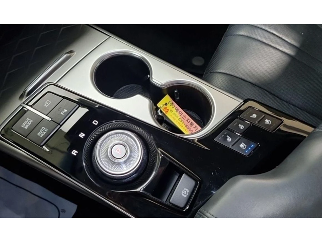 Kia K8 3.5 LPG 2WD Prestige - автомобили, коли, обяви за нови и употребявани 8