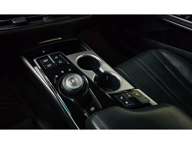 Kia K8 3.5 LPG 2WD Trendy - автомобили, коли, обяви за нови и употребявани 8