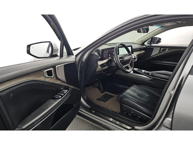 Kia K8 3.5 LPG 2WD Trendy - автомобили, коли, обяви за нови и употребявани 8