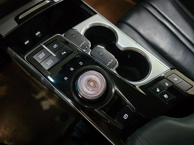 Kia K8 3.5 LPG 2WD Trendy - автомобили, коли, обяви за нови и употребявани 7