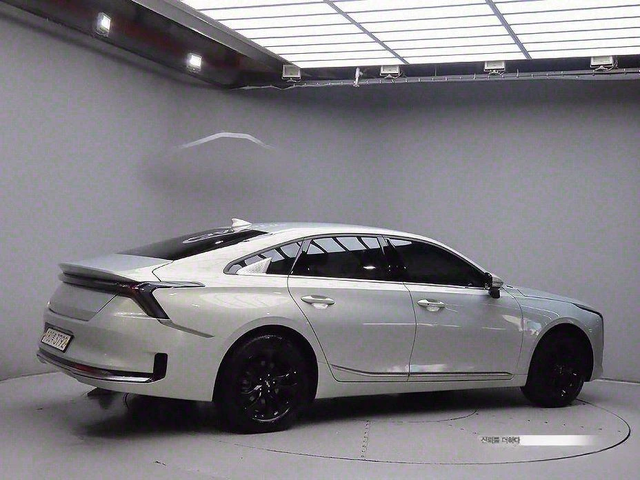 Kia K8 3.5 LPG 2WD Nobleless - автомобили, коли, обяви за нови и употребявани 3