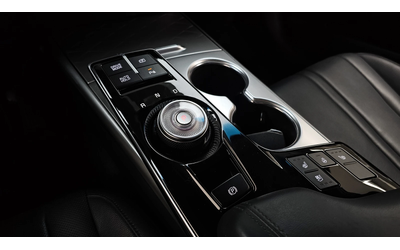 Kia K8 HYBRID NOBLESSE autogeorge.com - автомобили, коли, обяви за нови и употребявани 8