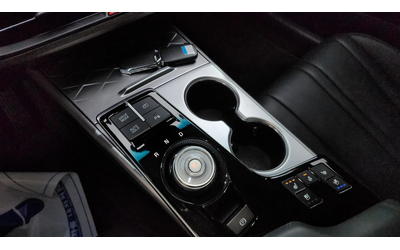 Kia K8 HYBRID NOBLESSE autogeorge.com - автомобили, коли, обяви за нови и употребявани 8