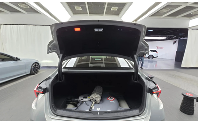 Kia K8 3.5 Lpg 2Wd - автомобили, коли, обяви за нови и употребявани 16