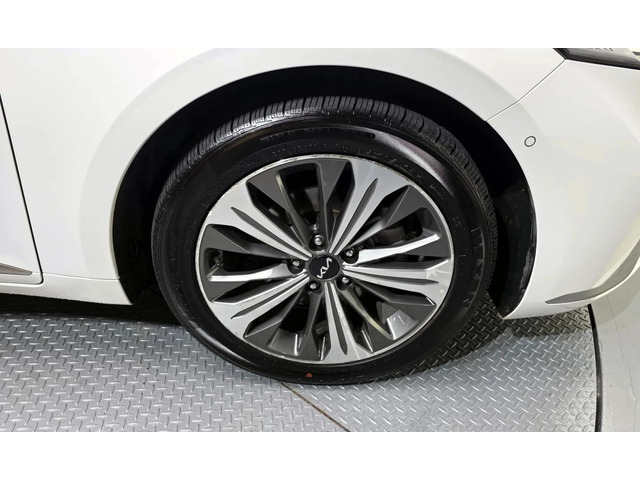 Kia K8 K8 Hybrid Signature - автомобили, коли, обяви за нови и употребявани 4