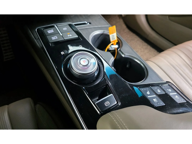 Kia K8 K8 Hybrid Signature - автомобили, коли, обяви за нови и употребявани 8