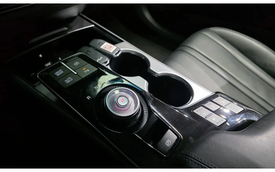 Kia K8 K8 3.5 Lpg 2Wd Trendy - автомобили, коли, обяви за нови и употребявани 8