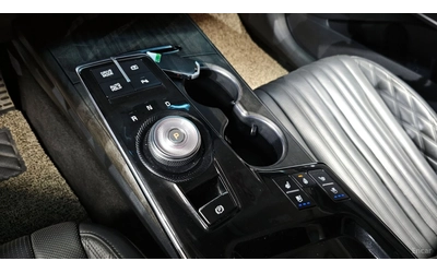 Kia K8 2.5* SIGNATURE* ПОДГРЕВ* ОБДУХВАНЕ* 360* HEAD-UP* - автомобили, коли, обяви за нови и употребявани 7