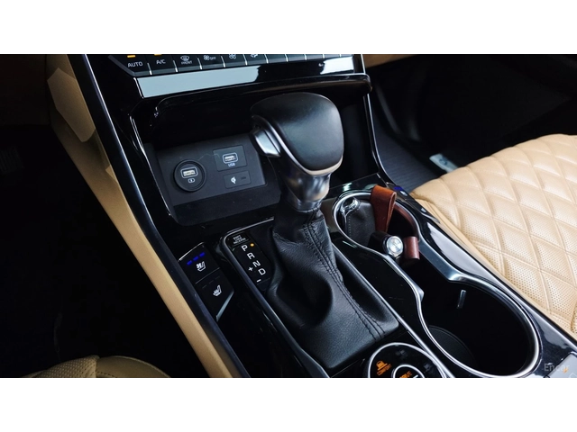 Kia Mohave 4WD* HUD* 7МЕСТЕН* КОЖА* ОБДУХВ* НАВИ* ПАНО - автомобили, коли, обяви за нови и употребявани 6