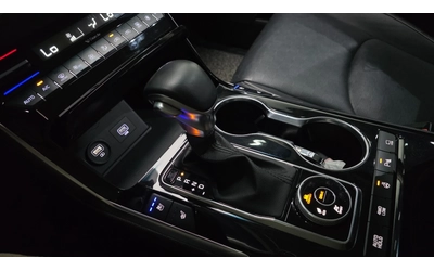 Kia Mohave Diesel 3.0 4WD - автомобили, коли, обяви за нови и употребявани 8