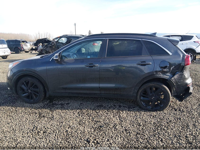 Kia Niro 1.6L I-4 DI, DOHC, VVT, 104HP Front Wheel Drive - автомобили, коли, обяви за нови и употребявани 13
