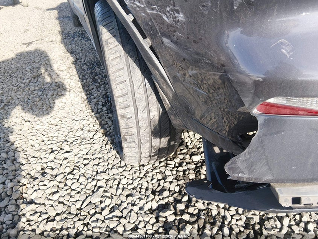 Kia Niro 1.6L I-4 DI, DOHC, VVT, 104HP Front Wheel Drive - автомобили, коли, обяви за нови и употребявани 16