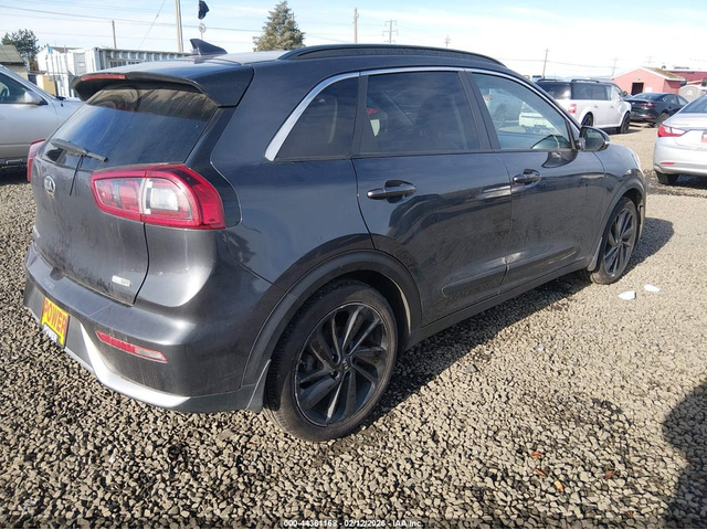 Kia Niro 1.6L I-4 DI, DOHC, VVT, 104HP Front Wheel Drive - автомобили, коли, обяви за нови и употребявани 3