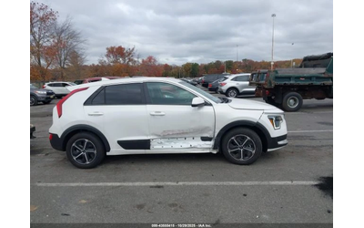 Kia Niro LX - автомобили, коли, обяви за нови и употребявани 7