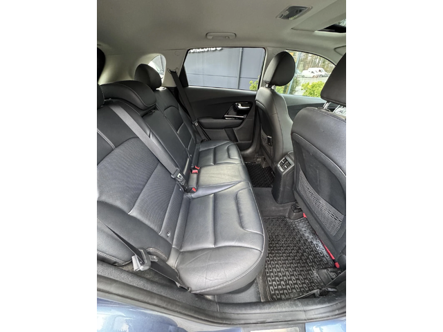 Kia Niro 1, 6 GDI - автомобили, коли, обяви за нови и употребявани 10