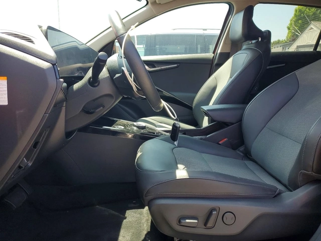 Kia Niro WIND FWD - автомобили, коли, обяви за нови и употребявани 6