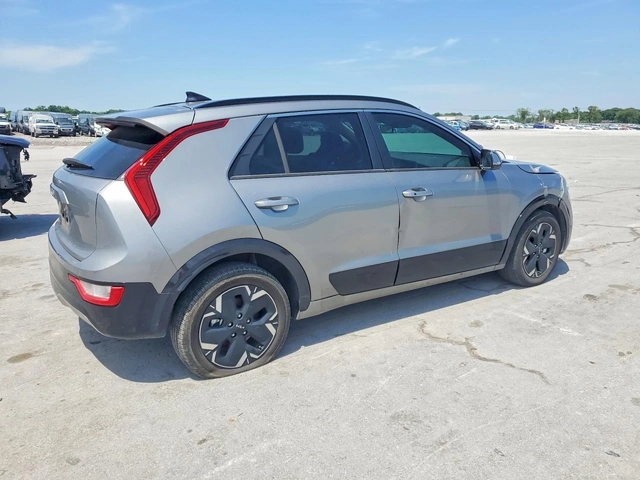 Kia Niro WIND FWD - автомобили, коли, обяви за нови и употребявани 4