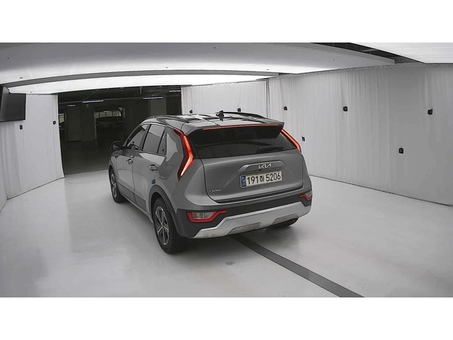 Kia Niro 1.6 HEV - ОЧАКВАН ВНОС - автомобили, коли, обяви за нови и употребявани 3